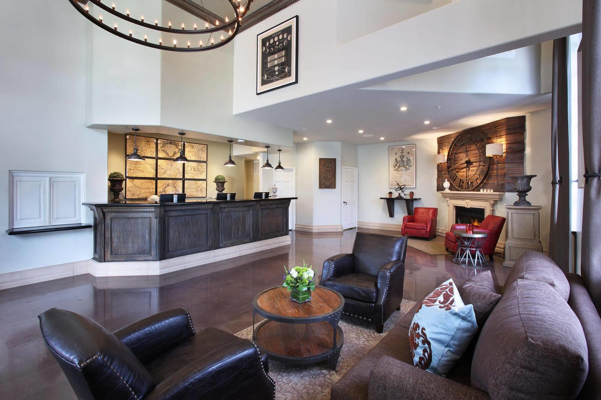Anaheim Camelot Inn & Suites Zewnętrze zdjęcie