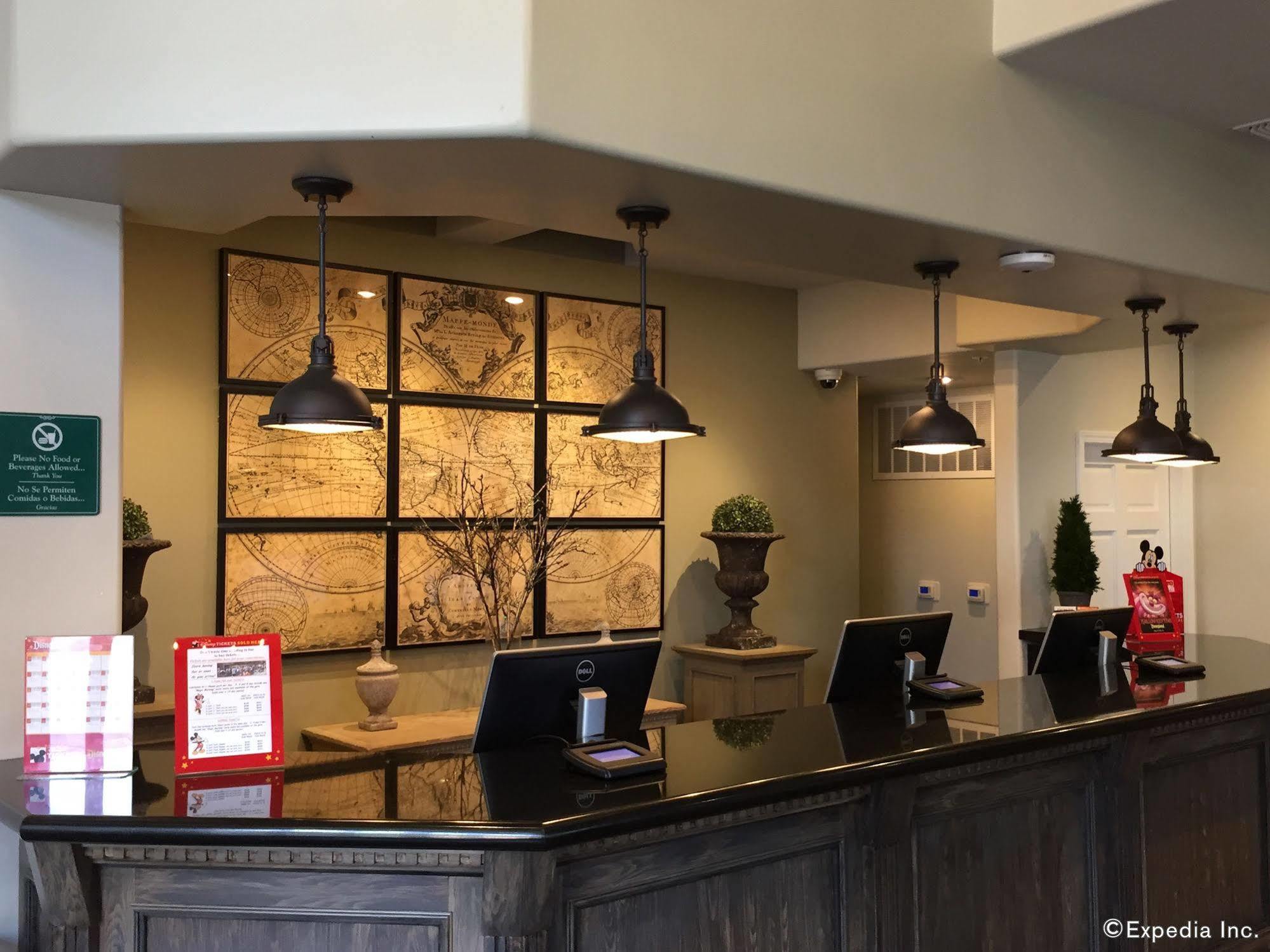Anaheim Camelot Inn & Suites Zewnętrze zdjęcie
