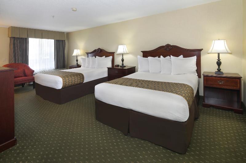 Anaheim Camelot Inn & Suites Zewnętrze zdjęcie